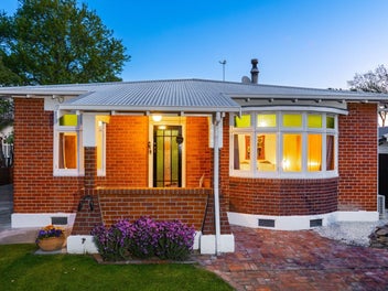 12 Dillons Point Road, Islington, Blenheim