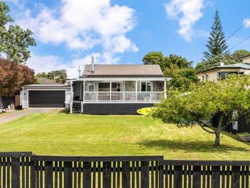 79 First View Avenue, Beachlands, Auckland