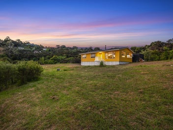 12 Te Toki Road, Ostend, Waiheke Island