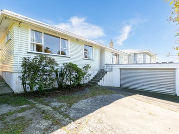 347 Main Road, Tawa, Wellington
