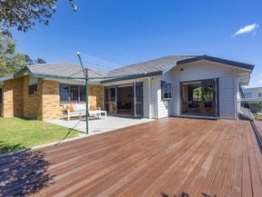 3 Frenz Drive, Titirangi, Auckland