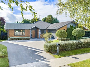 48 Wiltshire Drive, Huntington, Hamilton