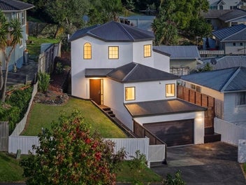 2/10 Juniper Road, Sunnynook, Auckland