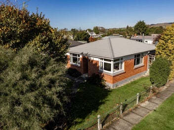 33 Shakespeare Street, Milton