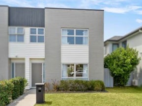 39 Treestump Road, Takanini