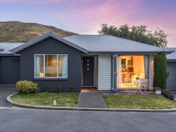 2/9 Marsden Street, Heathcote Valley, Christchurch