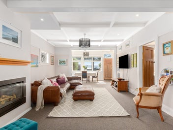 75 Marine Parade, Eastbourne, Lower Hutt