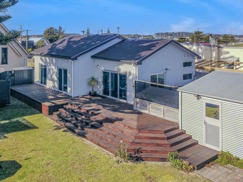 25 Hall Place, Foxton Beach, Foxton