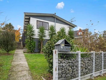 183 Holborn Drive, Stokes Valley, Lower Hutt