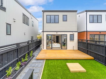 32 Toetoe Street, Westgate, Auckland