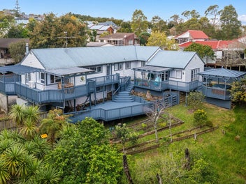 12 Palmetto Place, Goodwood Heights, Auckland
