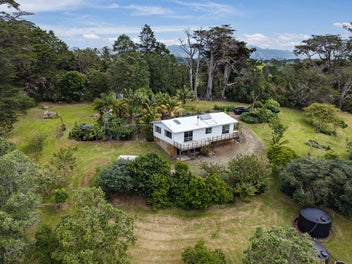 186 Old School Road, Maungakaramea, Whangarei