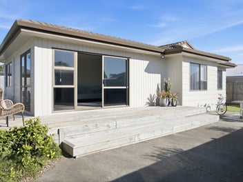 16 Tahara Crescent, Mount Maunganui