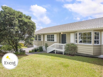 1/1 Mira Place, Windsor Park, Auckland