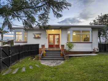 1/252 Onewa Road, Birkenhead, Auckland
