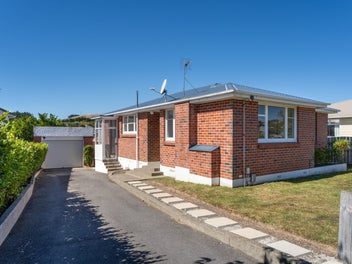 32 Bracken Road, Paparangi, Wellington