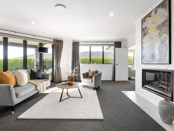 1 Stanton Place, Huntington, Hamilton