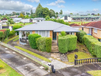 8 Christie Street, Forest Lake, Hamilton