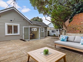 74 Para Street, Miramar, Wellington