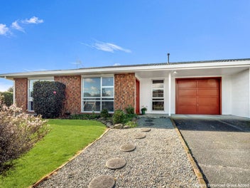 1 Langley Avenue, Milson, Palmerston North