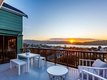 19 Kinloch Place, Papakowhai, Porirua