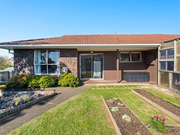 1/3 Tyrian Close, Half Moon Bay, Manukau