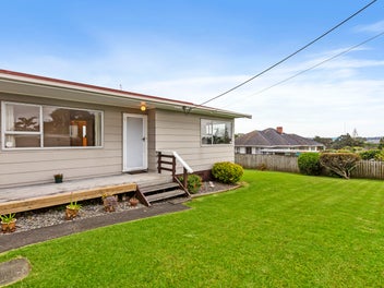 1/57 Amberley Avenue, Te Atatū South, Auckland