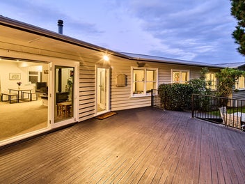 13 Saint Edmund Crescent, Tawa, Wellington