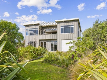 33 Marram Way, Peka Peka