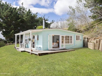 8 Signal Street, Foxton Beach, Foxton