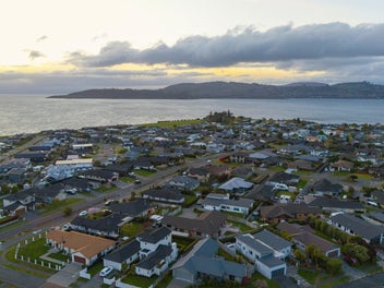8 Ernest Kemp Rise, Wharewaka, Taupo