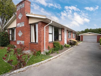 33 Martbern Crescent, Bishopdale, Christchurch