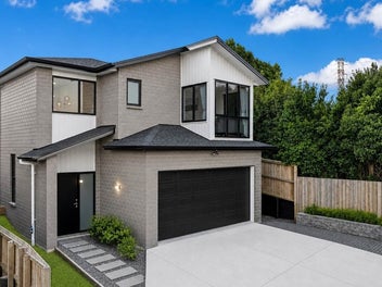 44D White Swan Road, Mount Roskill, Auckland
