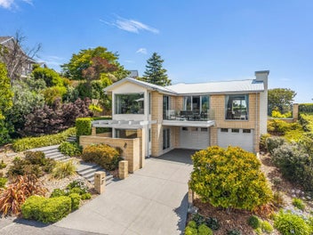 18 Ravensdale Rise, Westmorland, Christchurch