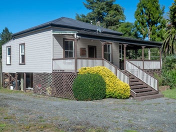 27 Tongaporutu Road, Ohura