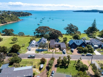 6 Esslin Road, Surfdale, Waiheke Island