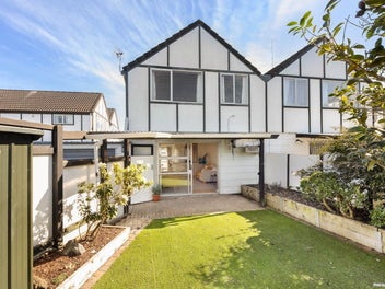 2/45 Astley Avenue, New Lynn, Auckland