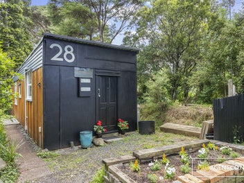 28 Laingholm Drive, Laingholm, Auckland