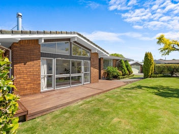 11A Wyatt Place, Russley, Christchurch