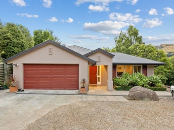 187 Main Road, Lyttelton