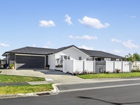 30 Raymond Grace Avenue, Huapai, Kumeu