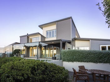 11 Stonewall Place, Huntsbury, Christchurch