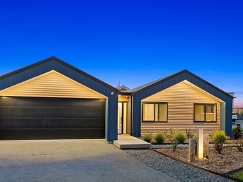 1 Arapipi Way, Peka Peka, Waikanae