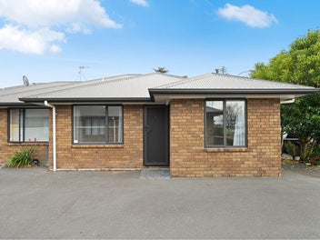 1/240 Old Farm Road, Hillcrest, Hamilton