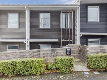 2/24 Tamar Street, Island Bay, Wellington