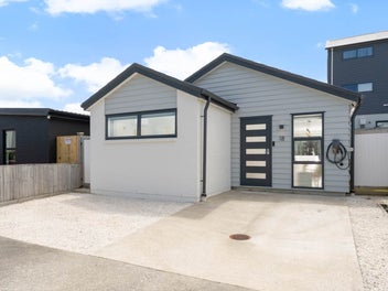 18 Houhora Street, Westgate, Auckland
