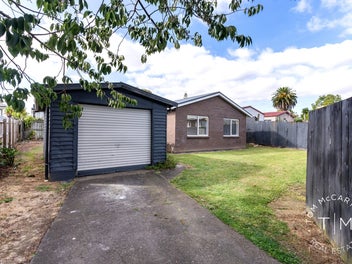 4B Whitley Crescent, Ōtara, Auckland