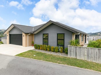 149 John Burke DR, Aotea, PORIRUA