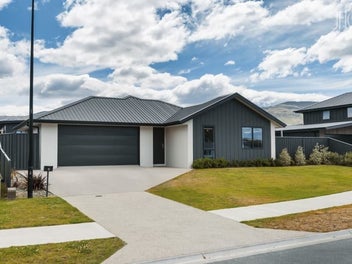 8 Searle Drive, Cromwell, Cromwell
