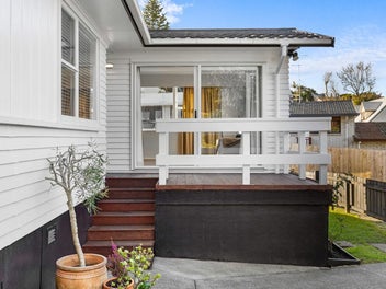 1/23 Okareka Place, Pakuranga Heights, Auckland